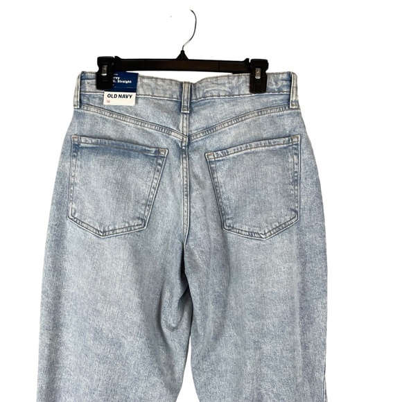 Old Navy NWT Light Wash Distressed Curvy O.G Straight Leg Jeans size 12 - Picture 9 of 9